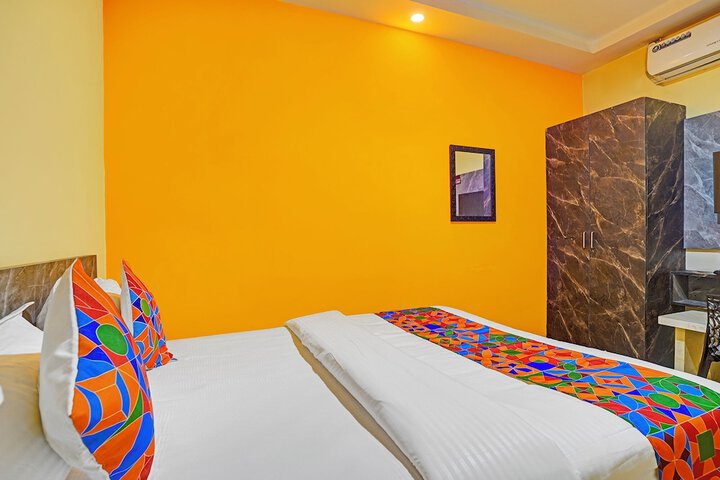 Room 8 of 27