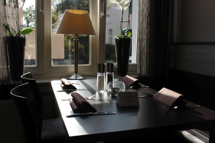 Dining 48 of 68
