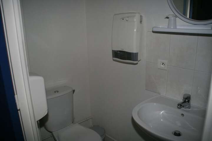 Room 16 of 31