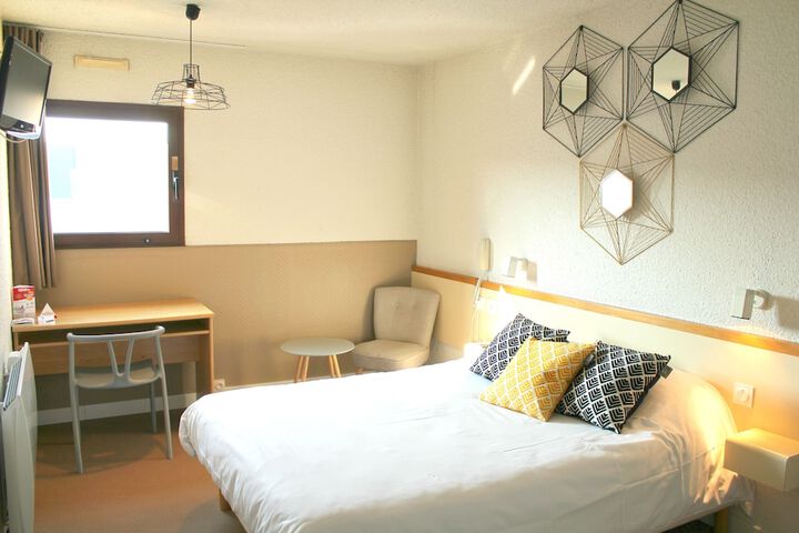 Room 11 of 41