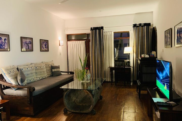 Room 36 of 221