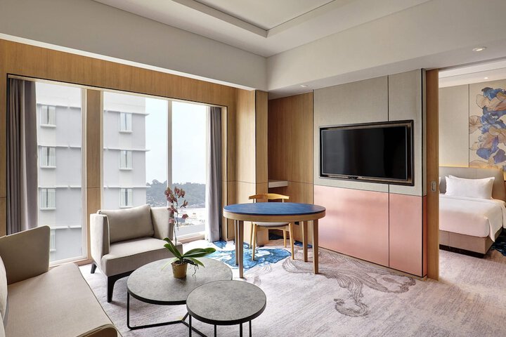 Room 14 of 86