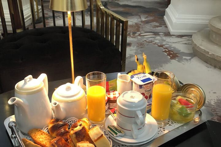 Breakfast/Coffee Service 75 of 106