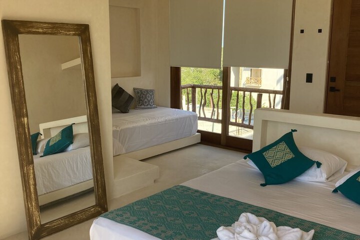 Room 5 of 90
