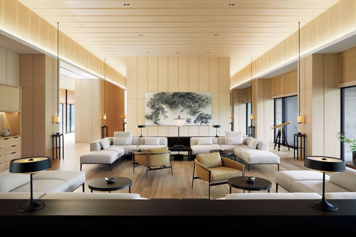 Hotel Interior 6 of 130