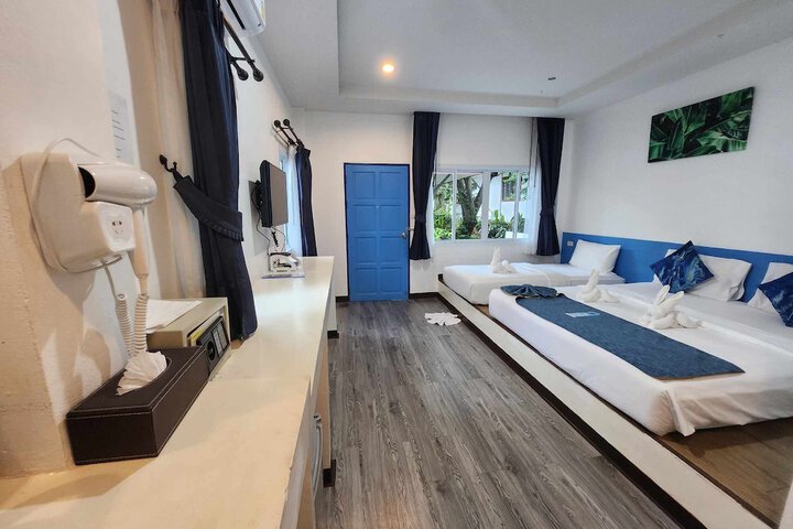 Room 14 of 293