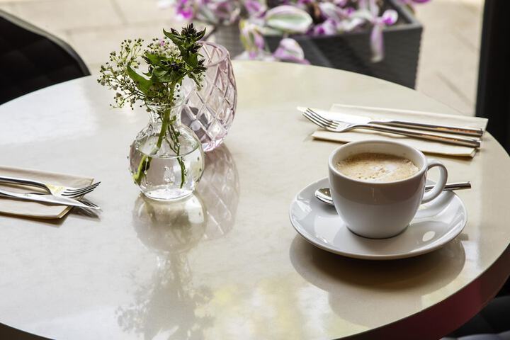 Breakfast/Coffee Service 24 of 34