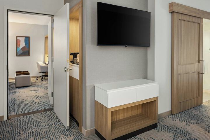 Room 8 of 36