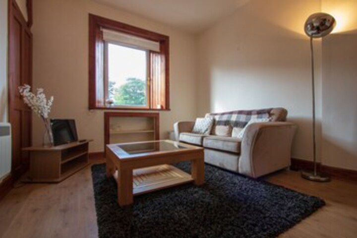 1 Bedroom Flat in Broughton