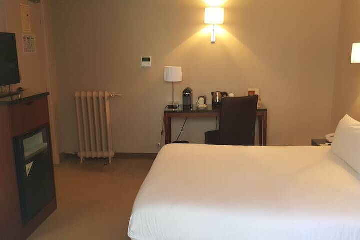Room 29 of 65