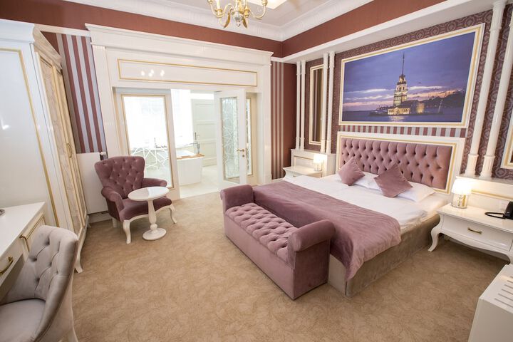 Room 10 of 36