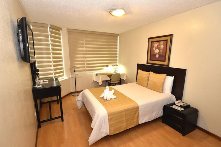 Room 8 of 37