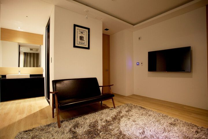Room 57 of 176