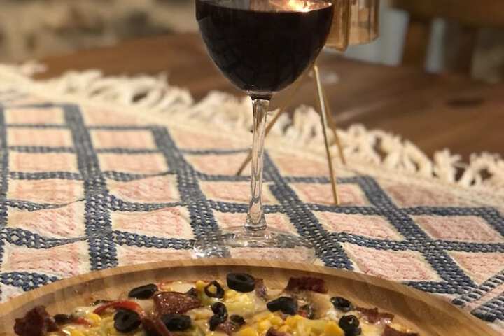Dining 4 of 11