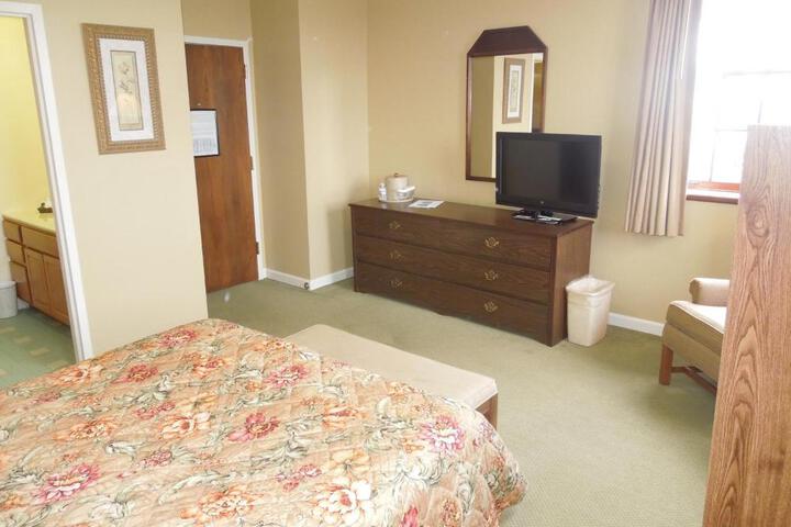 2 Double Beds (1 of 3)