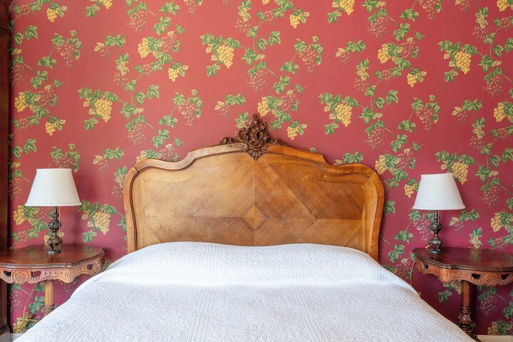 Room 44 of 111