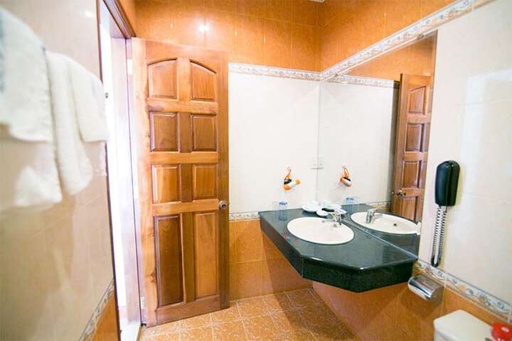 Room 20 of 37