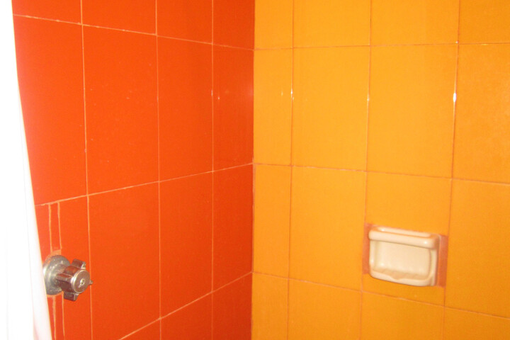 Room 9 of 16