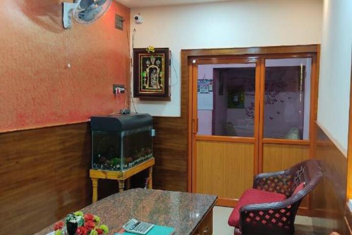 Hotel O 812390 Shri Vinayaka Inn Rooms