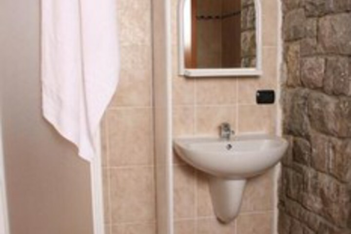 Room 4 of 21