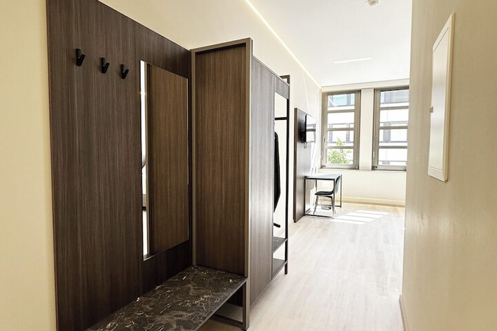 Room 14 of 75