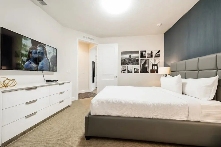 Room 2 of 19