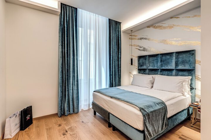 Room 25 of 59