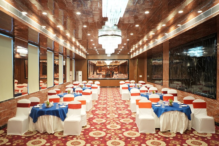 Ballroom/Hall 41 of 68