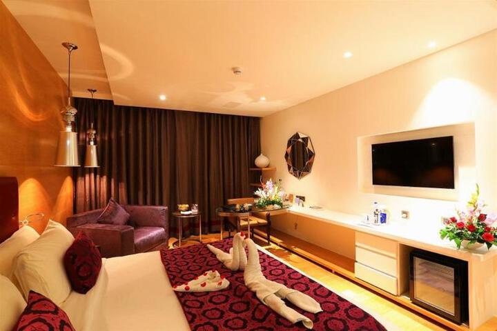 FORTUNE LANDMARK INDORE