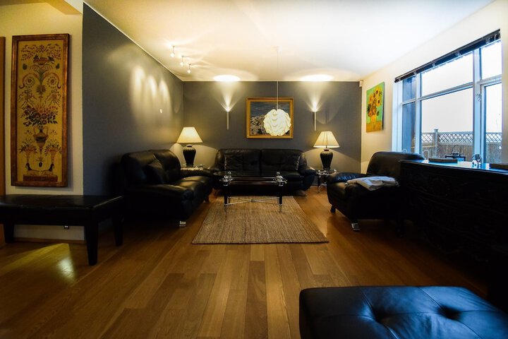 Room 17 of 34