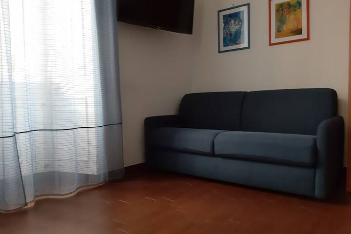 Room 4 of 36