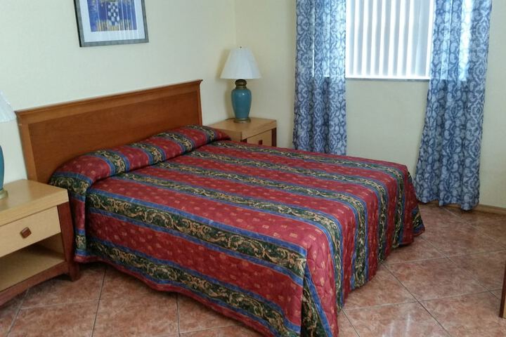 Room 2 of 48