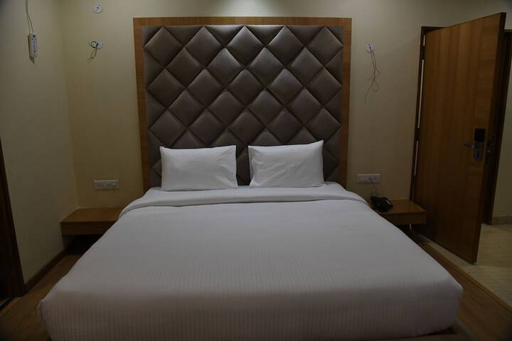 Room 6 of 58