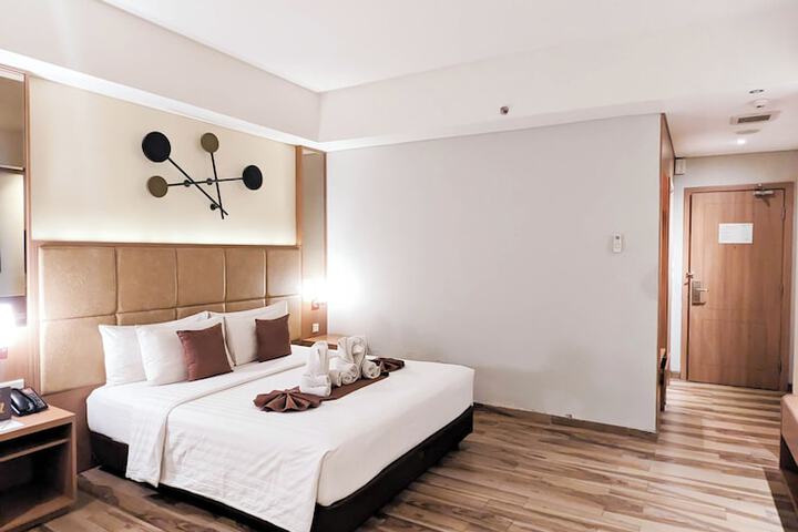 Room 38 of 64