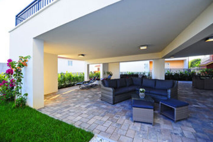 Terrace/Patio 49 of 51