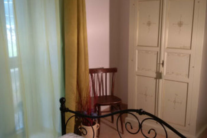 Room 33 of 63