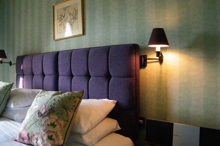 Room 4 of 81