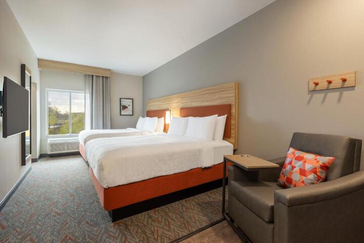 Studio Suite 2 Queen Beds (7 of 16)