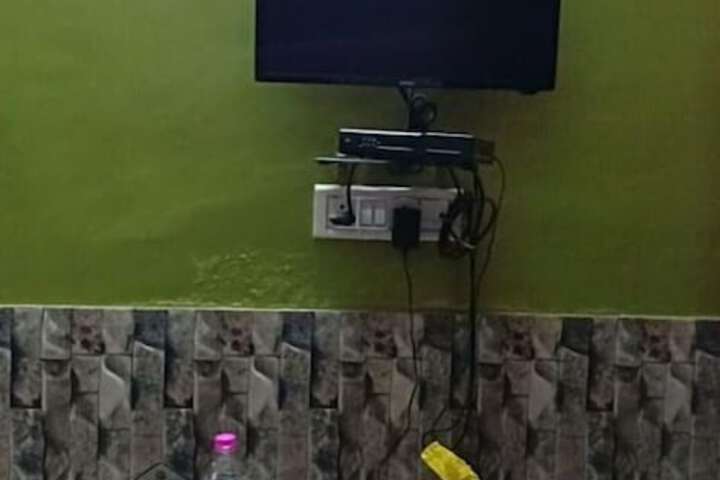 Room 3 of 11