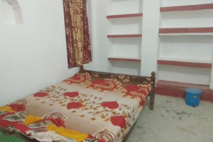 Room 7 of 16