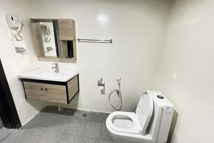 Room 15 of 29
