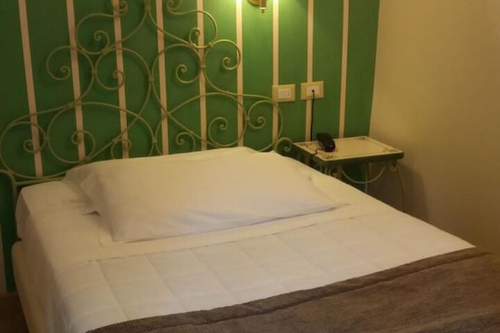 Room 15 of 57