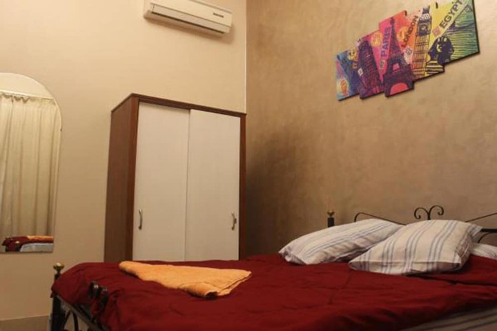 Room 17 of 79