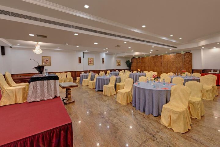 Ballroom/Hall 21 of 32