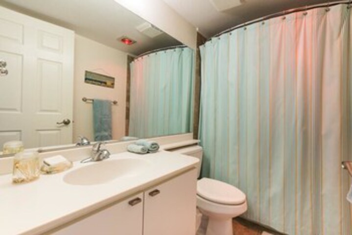 Room 3 of 34