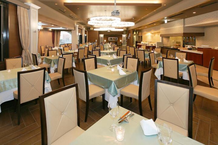 Dining Photos