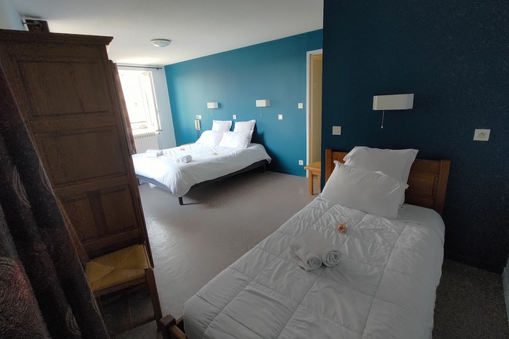 Room 8 of 12