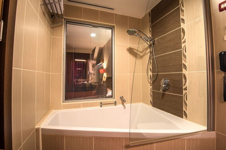 Room 20 of 52