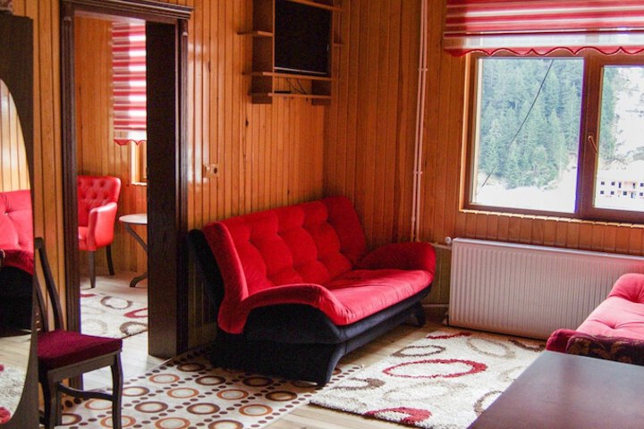 Room 35 of 66