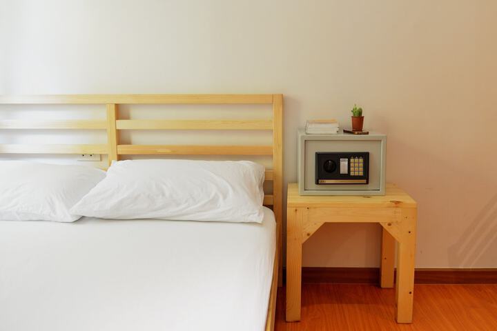 Room 7 of 29